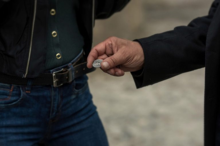 30 срібняків: дата 2 сезону, відгуки, рейтинг, факти, все про серіал