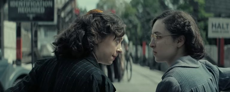 A Small Light (Маленький вогник): історія сім'ї, під час Другої світової війни