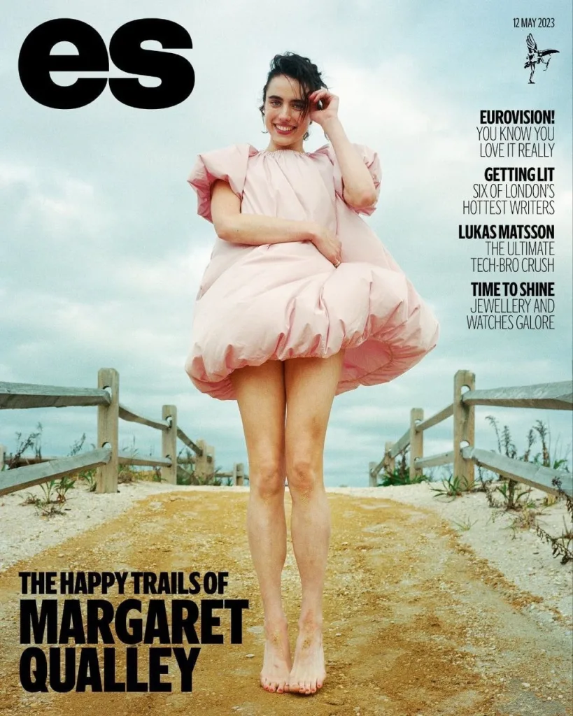 Маргарет Куеллі: Стиль і сила у фотосесії для 'ES Magazine' в ролі прибиральниці-матері-одиначки