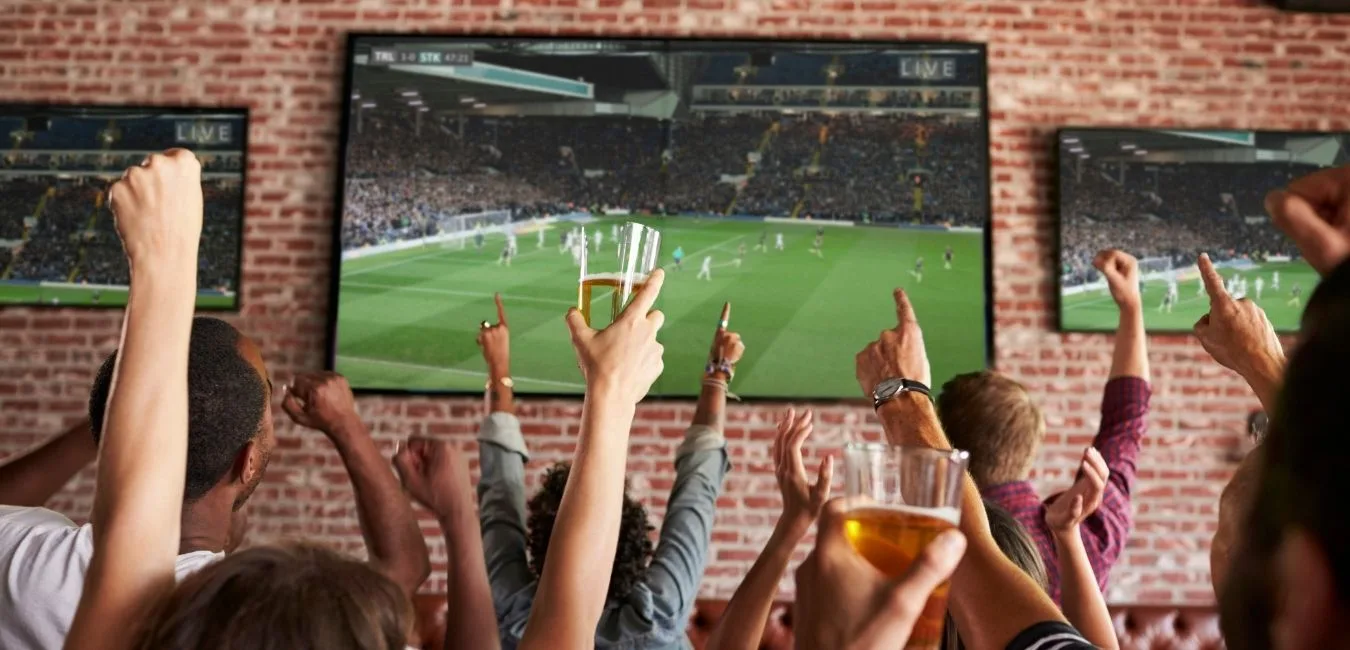 Як зробити трансляцію футбольного матчу у барі