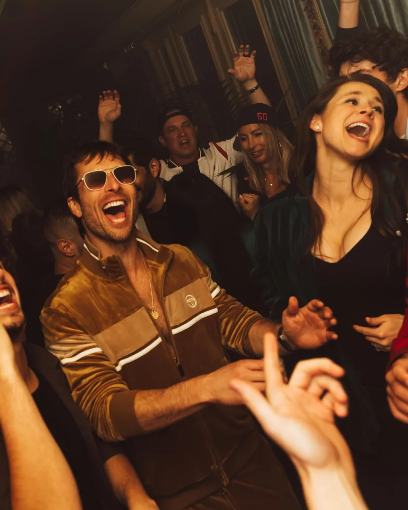 Глен Пауелл відсвяткував день народження у спортивному стилі