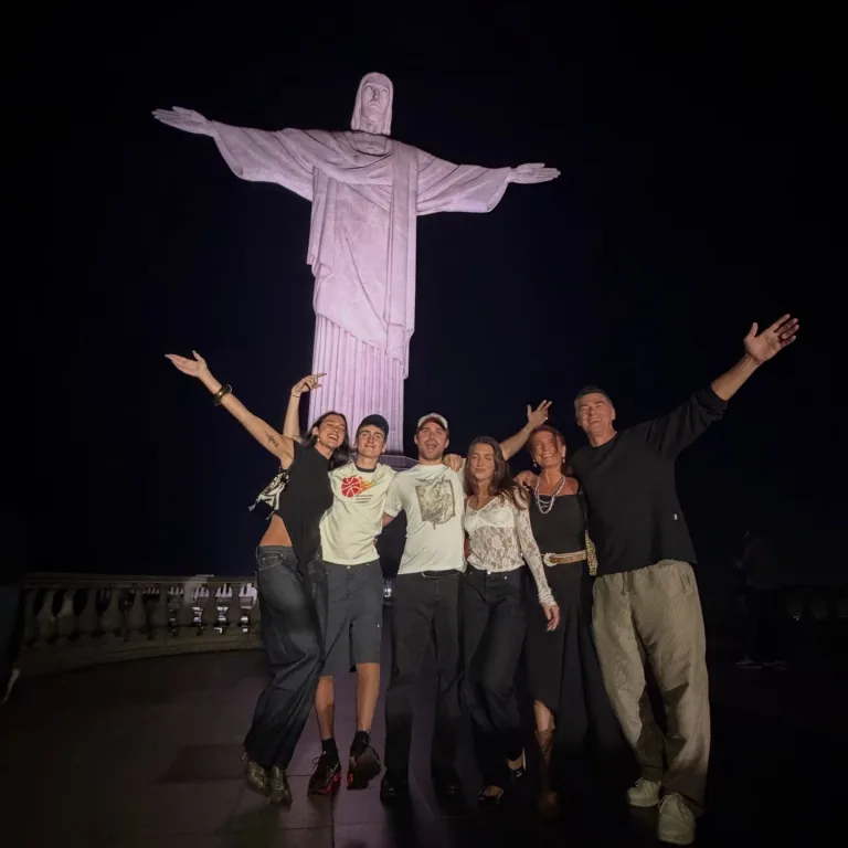 Дуа Ліпа в Ріо: яскравий вікенд та емоції на футбольному матчі