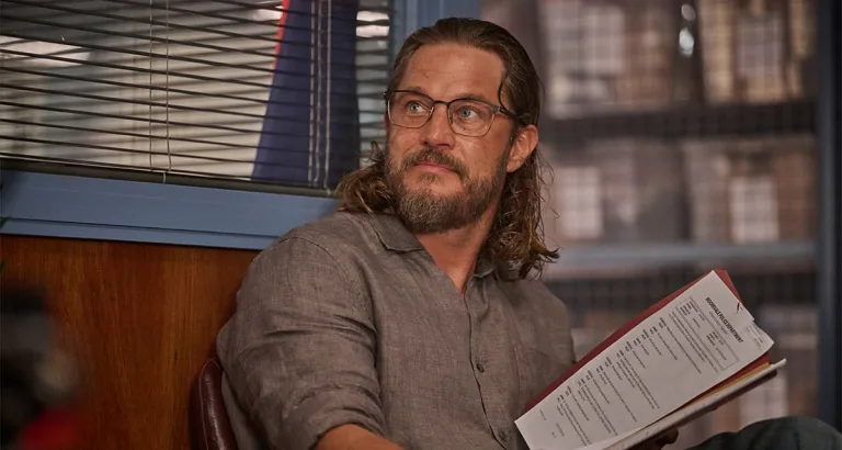 «Чорний сніг» із Тревісом Фіммелом продовжено на третій сезон