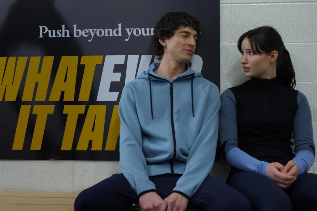 Finding Her Edge: нова льодова драма Netflix, яка вже підігріває ностальгію фанатів Spinning Out 2 6 Finding Her Edge: нова льодова драма Netflix, яка вже підігріває ностальгію фанатів Spinning Out 2