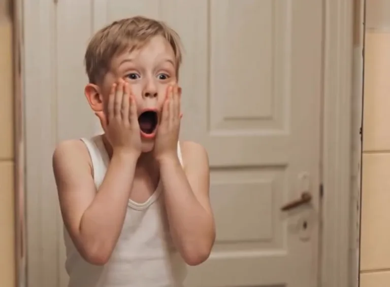 Один вдома по-радянськи: ностальгія без пасток, але з борщем