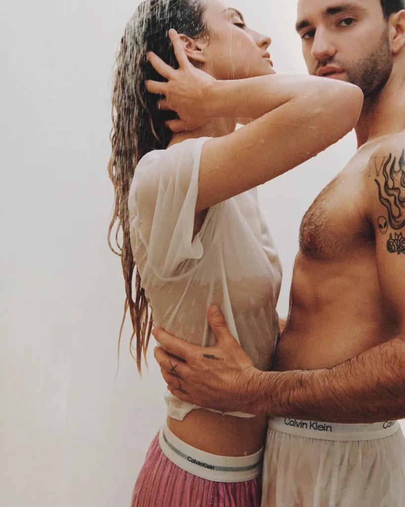 Гаряча пара «Tell Me Lies»: Грейс Ван Паттен і Джексон Вайт у новій кампанії Calvin Klein 4 Гаряча пара «Tell Me Lies»: Грейс Ван Паттен і Джексон Вайт у новій кампанії Calvin Klein
