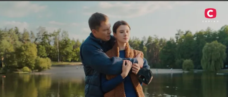 Дивитися онлайн «Дрібне пташеня»: чи варто? з розбитим зрадою серцем тікати в село…