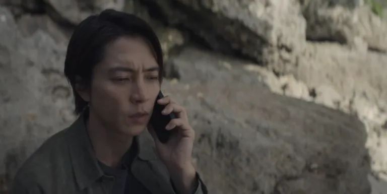 Фінал «Крапель Бога»: чому Каміль поїхала після зізнання в коханні та що може чекати на героїв далі