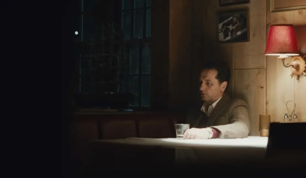 «Бухта вдів» 2026 – комедійна драма з елементами жахів на проклятому острові