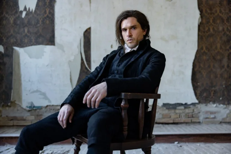 Дата виходу «Повісті про два міста»: BBC готує нову екранізацію з Кітом Харрінгтоном