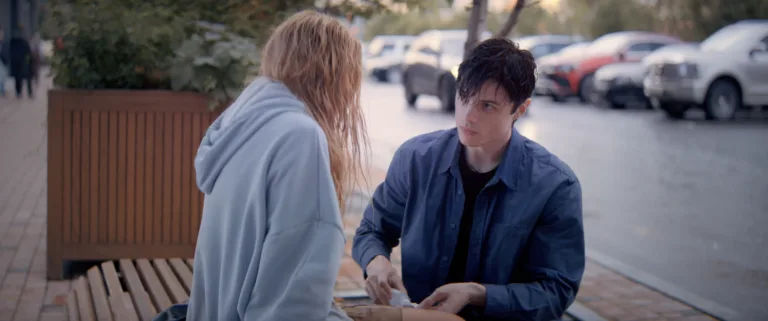 6 ромкомів про перше кохання – для тих, кому сподобалося «Твоє серце буде розбите» 3 6 ромкомів про перше кохання – для тих, кому сподобалося «Твоє серце буде розбите»